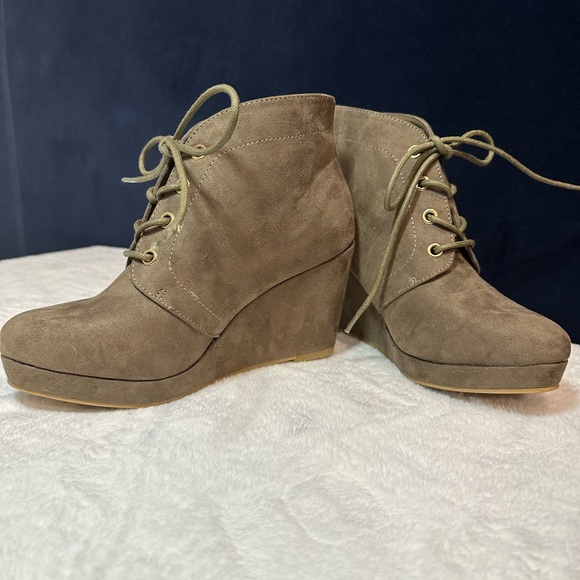 JustFab Booties - Dark Brown US 7 - Picture 3 of 3